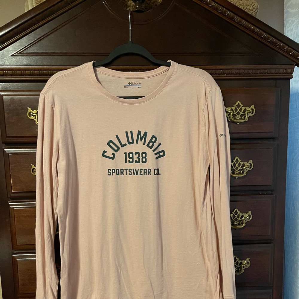 Columbia womens Soft Pink Long Sleeve Tee